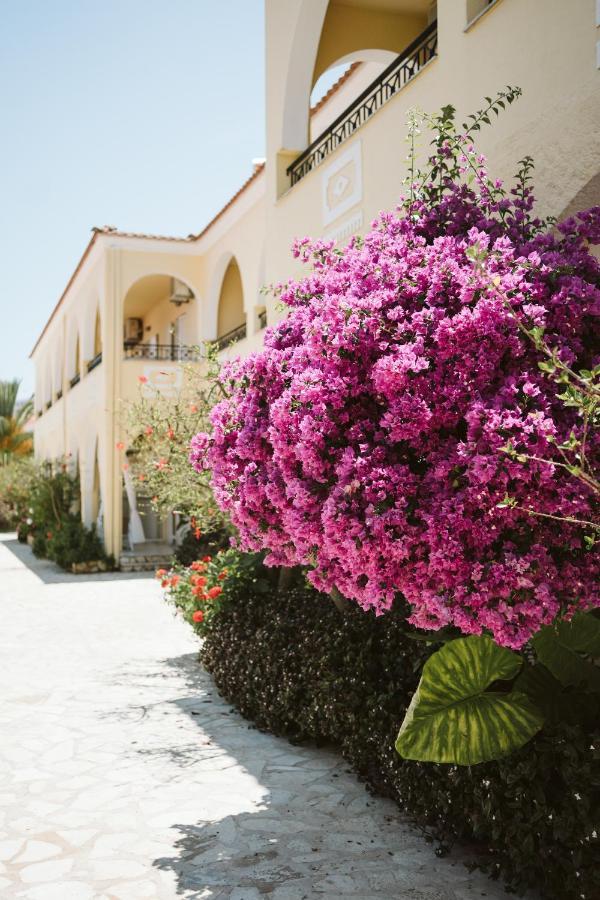 Konstantina Apartments Kávos Dış mekan fotoğraf