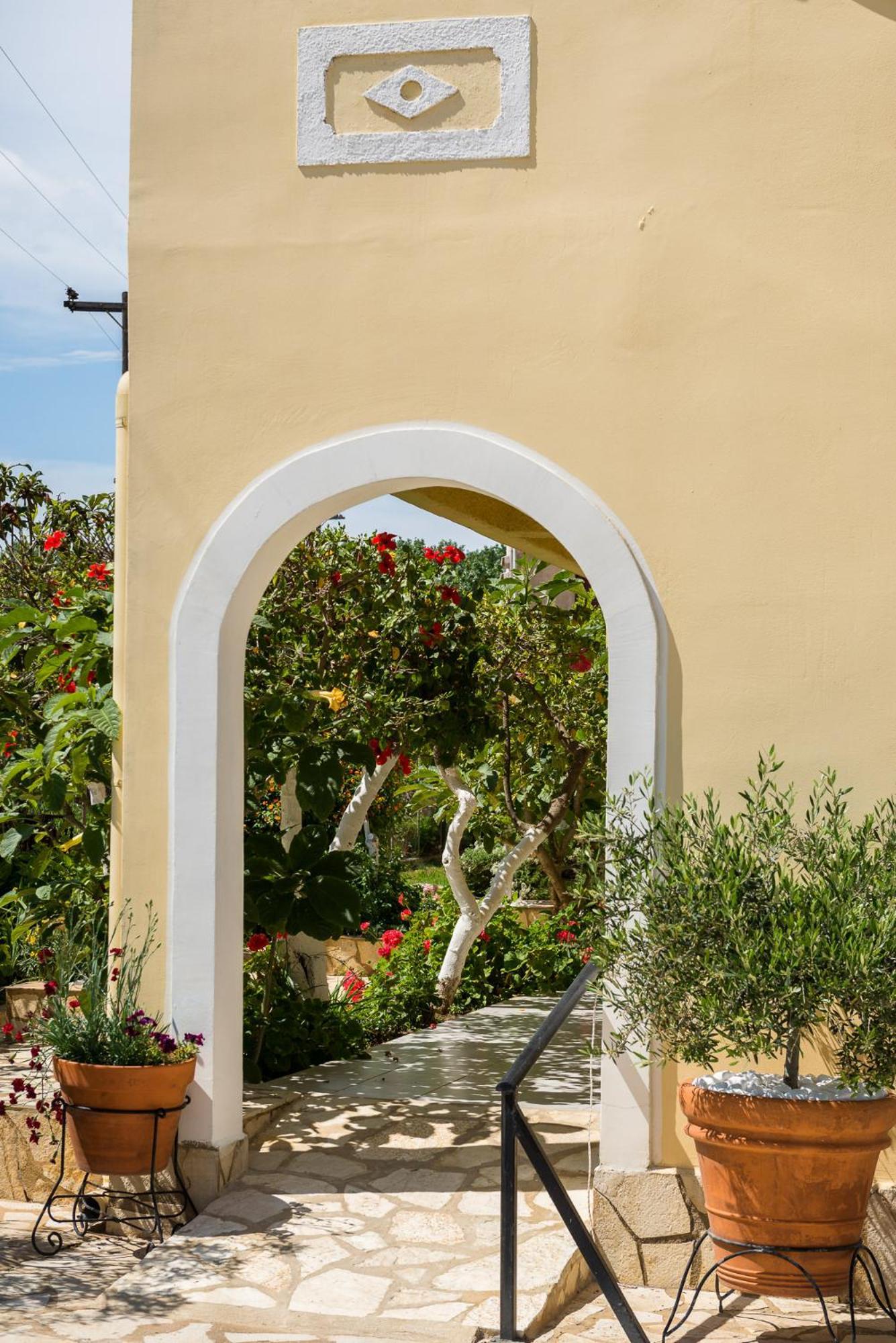 Konstantina Apartments Kávos Dış mekan fotoğraf