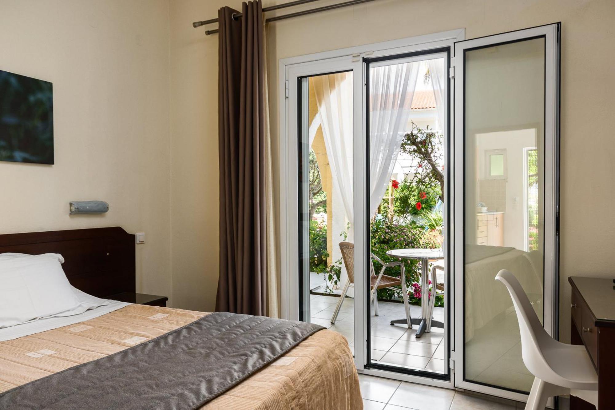 Konstantina Apartments Kávos Dış mekan fotoğraf