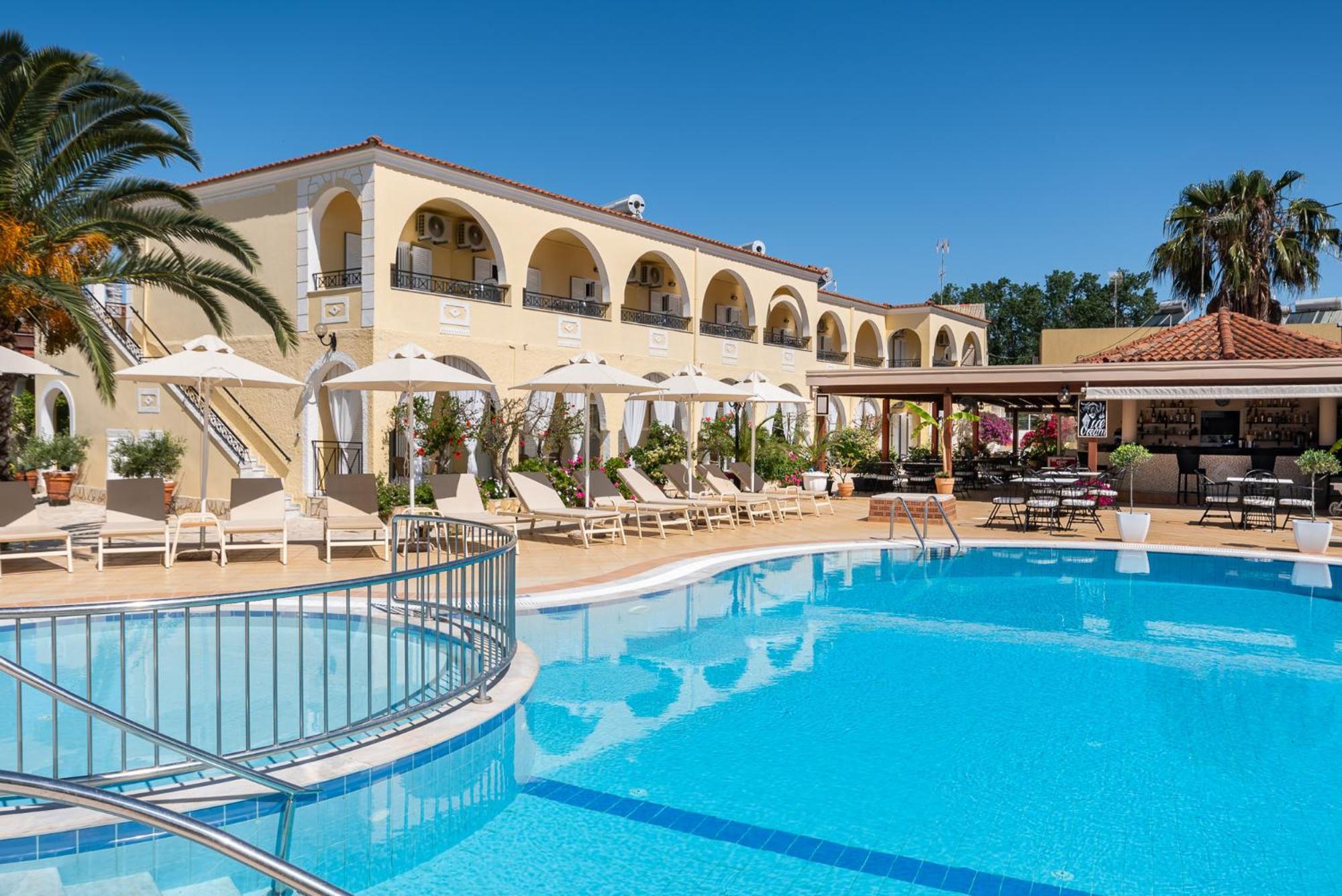Konstantina Apartments Kávos Dış mekan fotoğraf