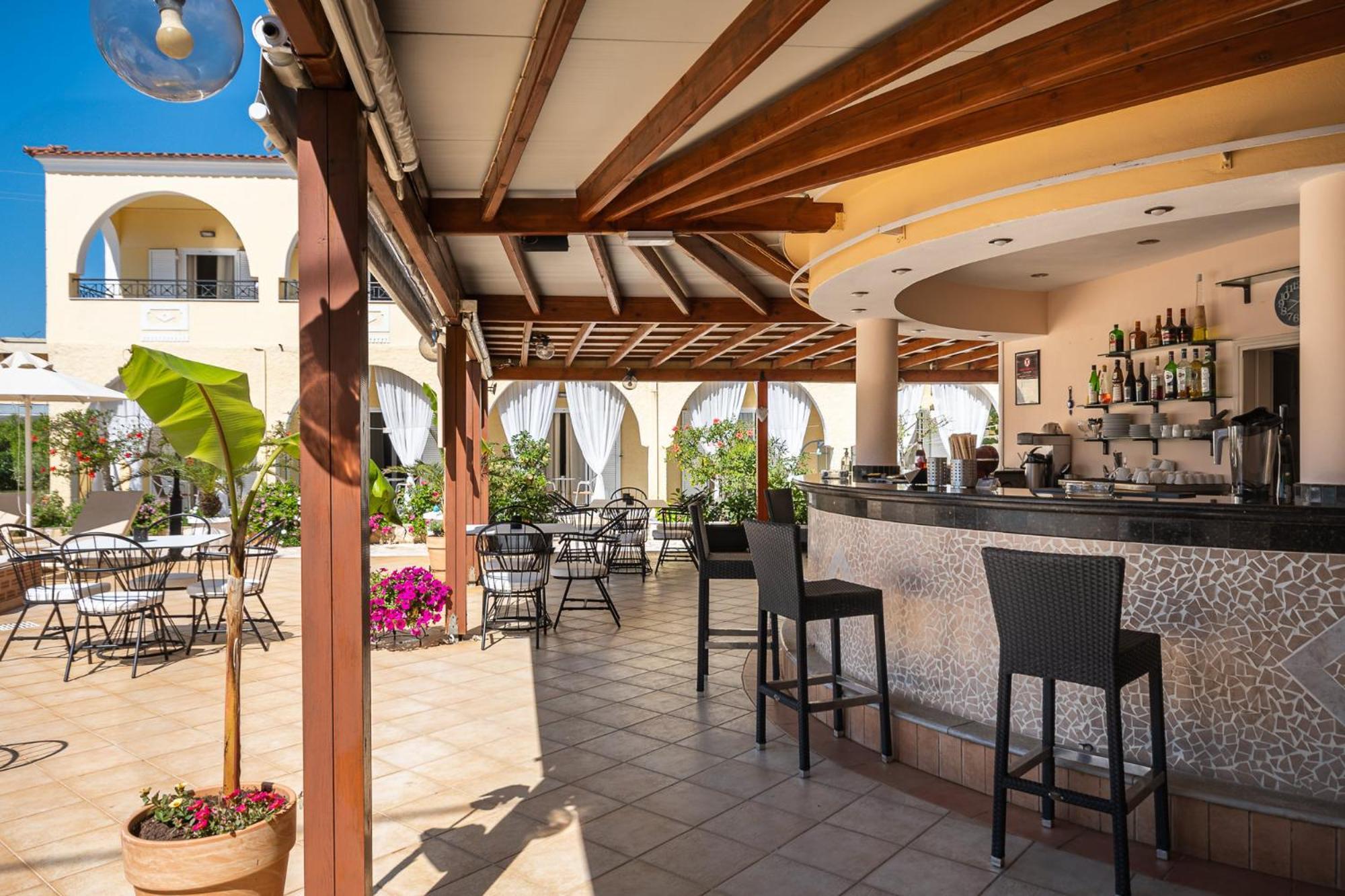 Konstantina Apartments Kávos Dış mekan fotoğraf