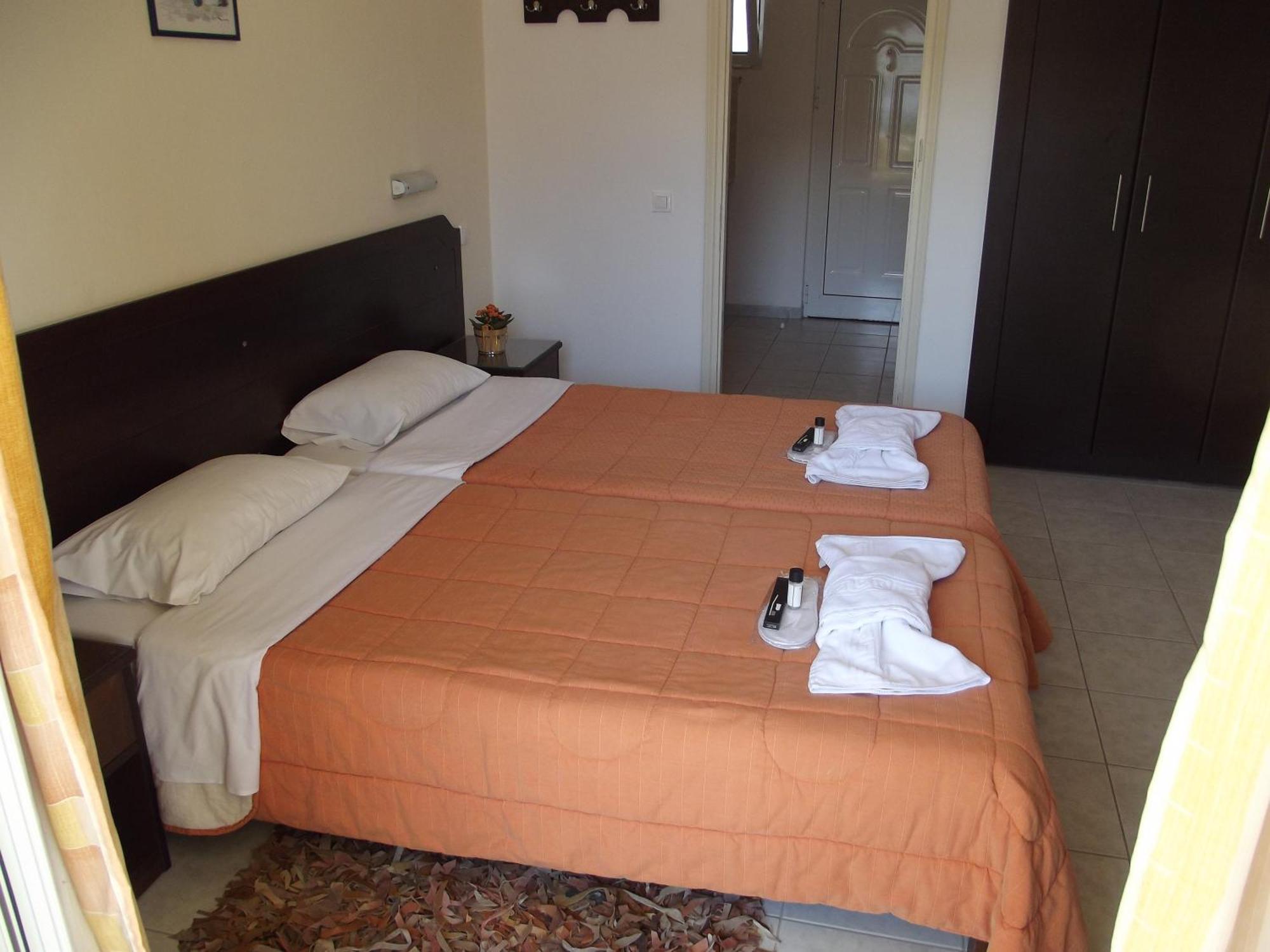 Konstantina Apartments Kávos Dış mekan fotoğraf